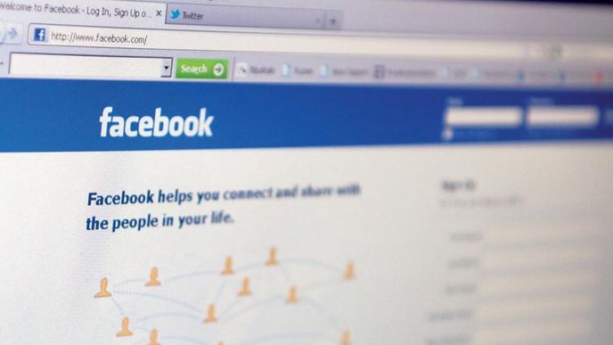 Facebook v pololetí zdvojnásobil příjmy