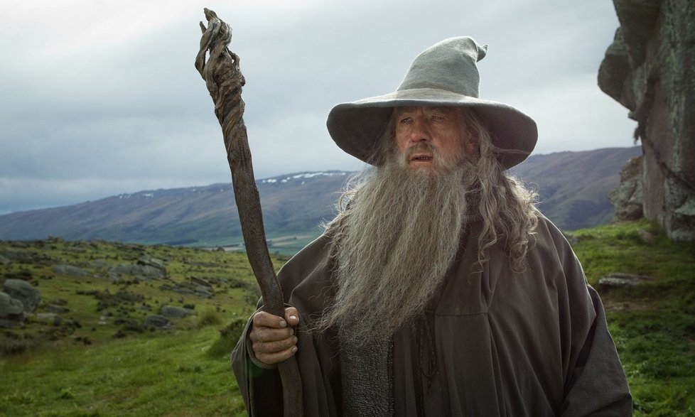 Sir Ian McKellen jako čaroděj Gandalf ve filmovém zpracování trilogie Pán Prstenů