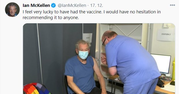 Ian McKellen se nechal naočkovat proti koronaviru
