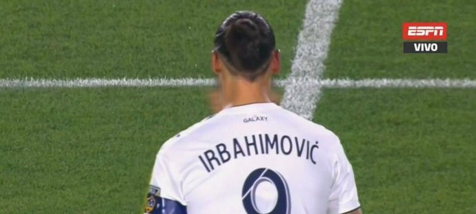 Zlatan Ibrahimovic pálil ostrými i se zkomoleným jménem