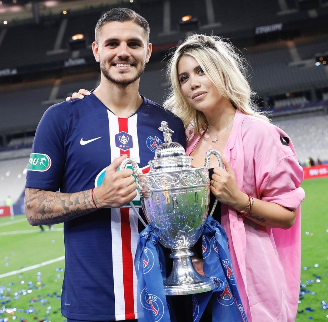 Fotbalista Icardi se sice k Wandě vrátil, ovšem slavná modelka se rozhodla dát jejich vztah do rukou sledujících na sociální síti