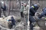 Dobrovolníci vykopávají pozůstatky ukrajinských vojáků, identifikace není vždy snadná: „Hledáme vojenské známky, křížky nebo cokoli jiného.“