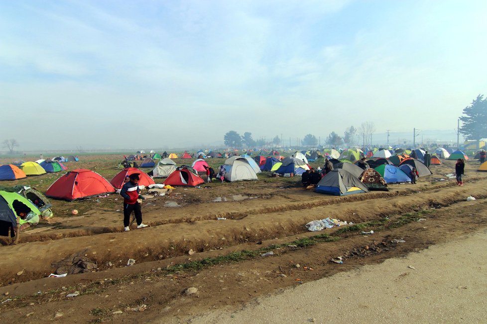 Uprchlický tábor Idomeni v neděli ráno