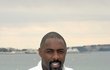 Seznamte se s nejvíce sexy mužem planety Idrisem Elbou