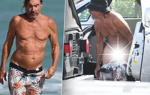 Iggy Pop oslavil rok 2021 nahotou: Na pláži odhalil svou mužnou chloubu!