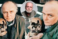 Morbidní hobby jubilanta Igora Bareše (60): Splněný sen na hřbitově!
