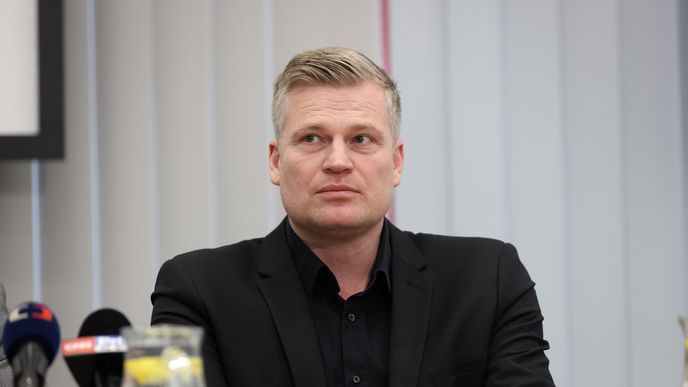 Filip Turek coby vládní zmocněnec při tiskovce na ministerstvu životního prostředí (26.2.2026) Filip Turek coby vládní zmocněnec při tiskovce na ministerstvu životního prostředí (26.2.2026)