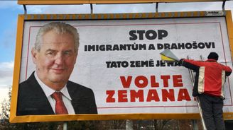 Demokratický rozhovor Igora Chauna s lepičem plakátů: Vede Miloš Zeman kampaň?!