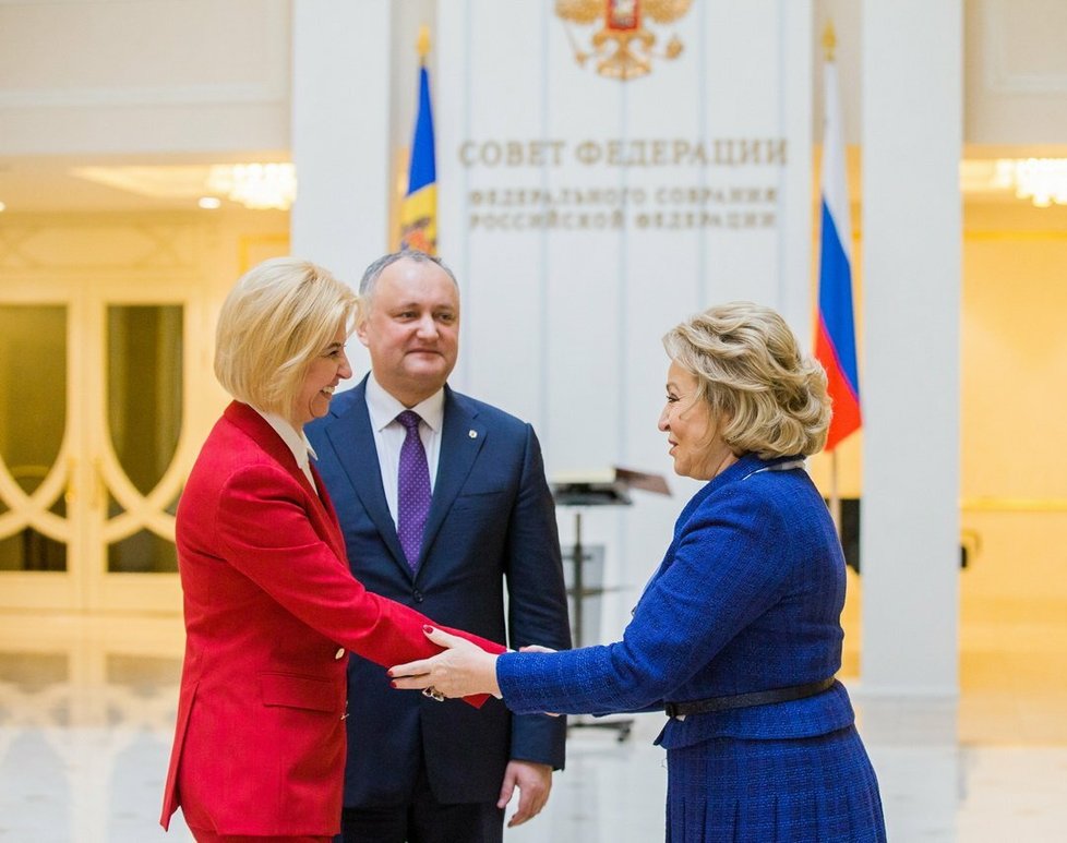 Igor Dodon, Irina Vlachová a Valentina Matvijenková, 2019.