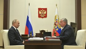 Igor Sečin je dlouholetým věrným spojencem V. Putina (foto r. 2020).
