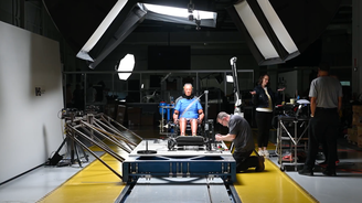 IIHS - Whiplash test IIHS - Whiplash test