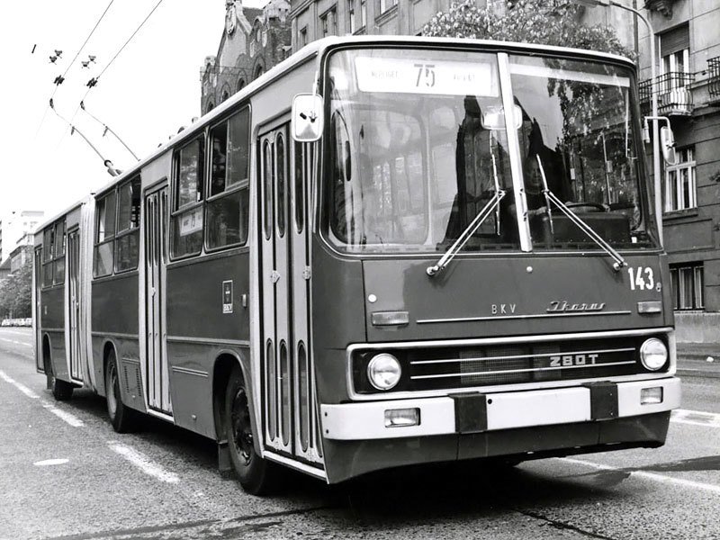 Ikarus 280T (1976)