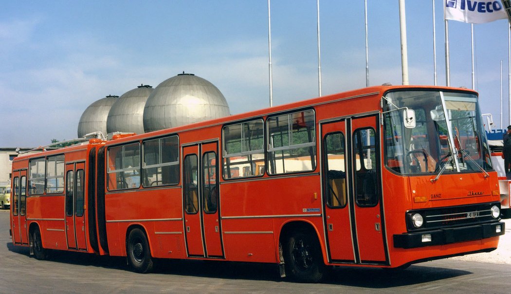 Ikarus 280T (1980)