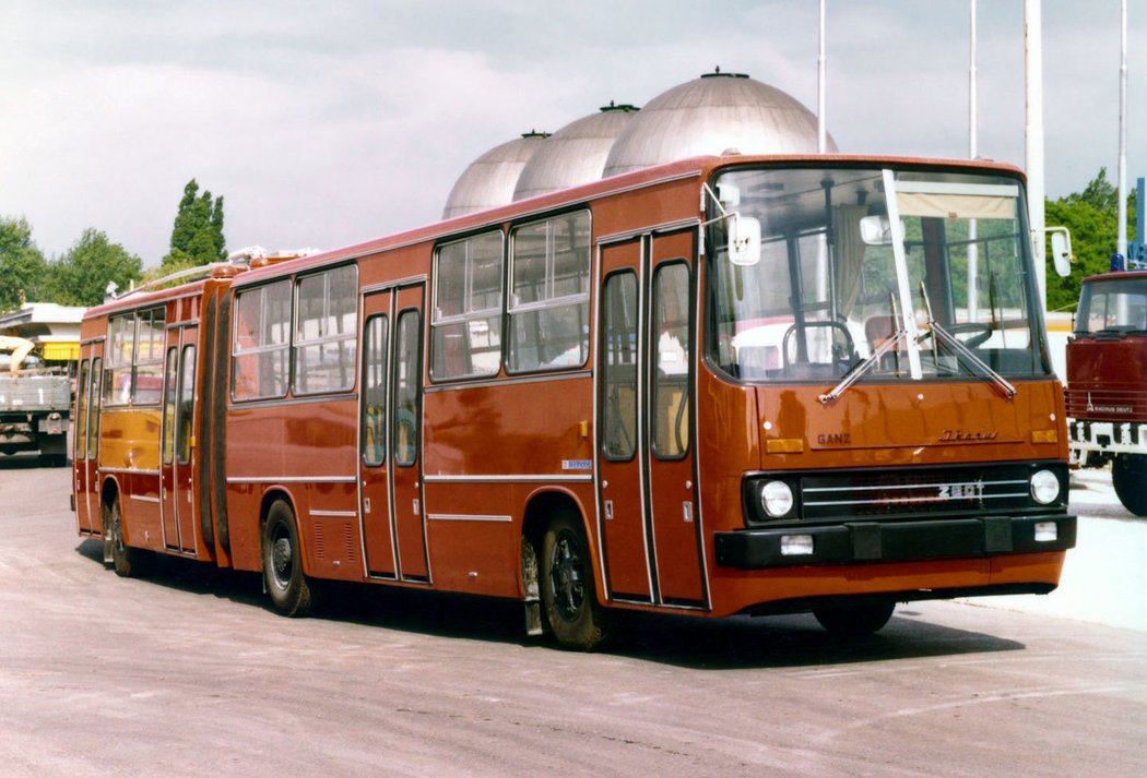 Ikarus 280T (1980)