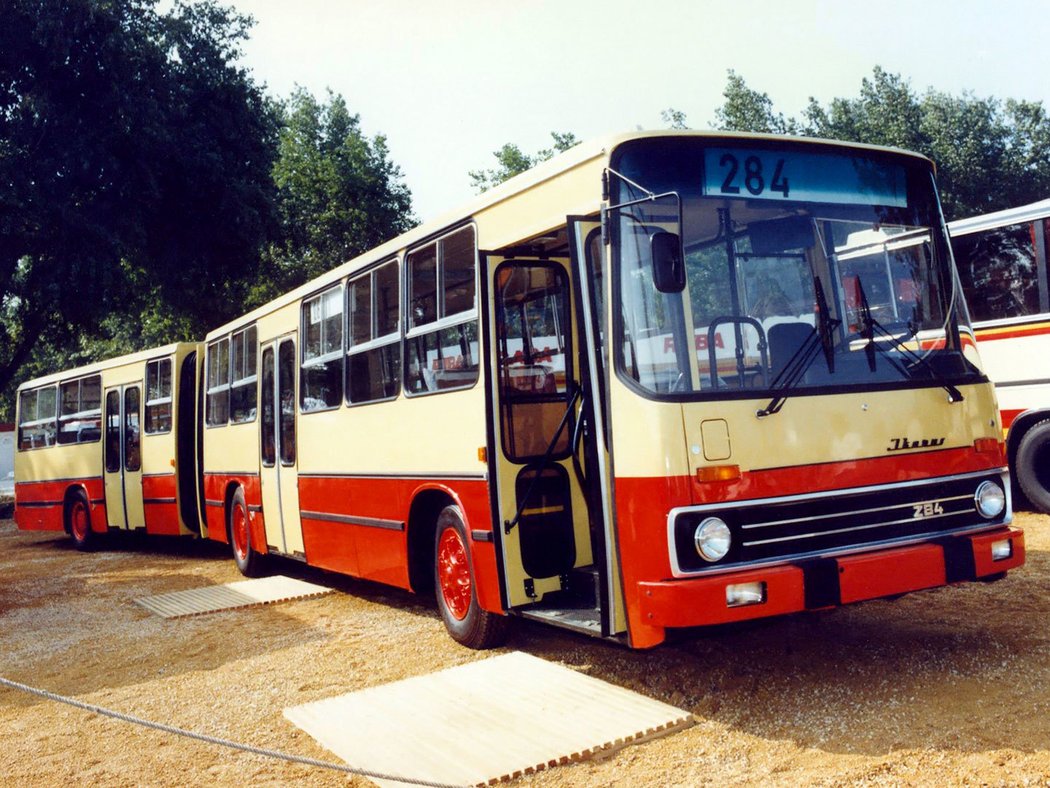 Ikarus 284 (1986)