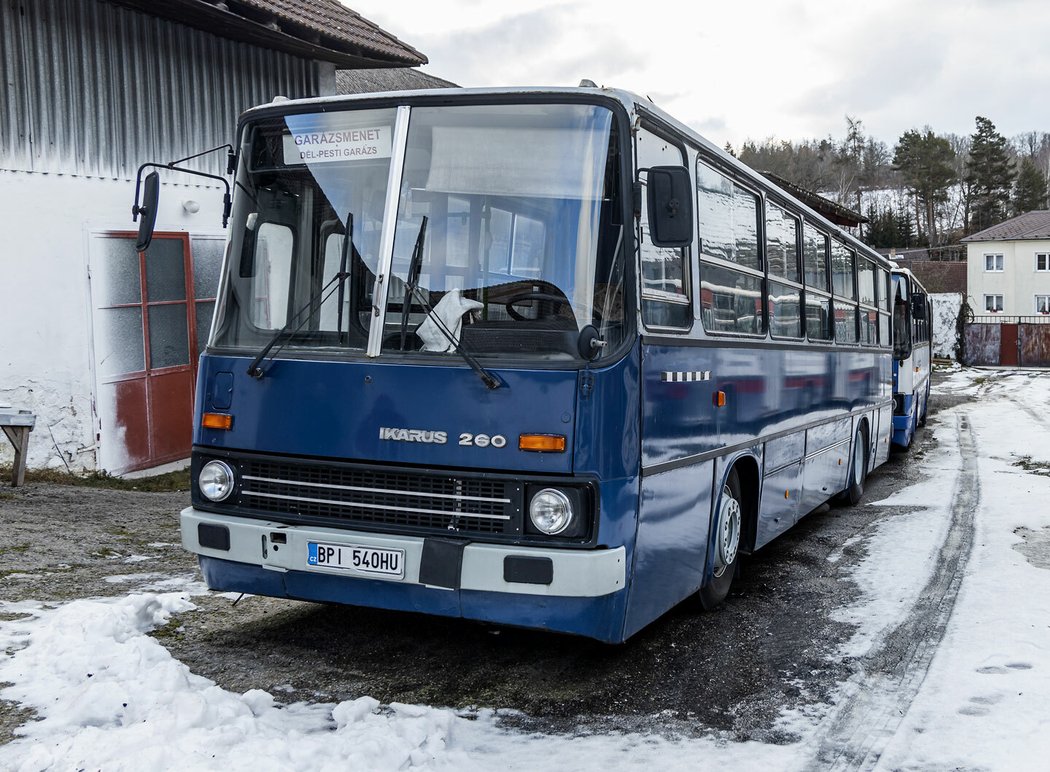 Jak se žije sběrateli autobusů Ikarus Milanovi Jirošovi