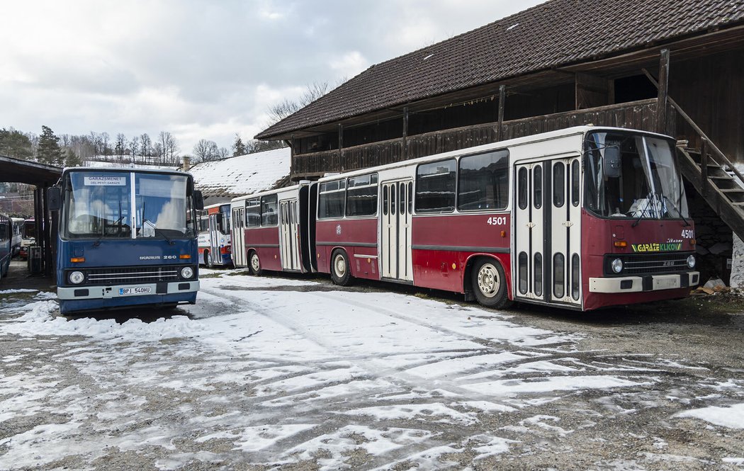 Jak se žije sběrateli autobusů Ikarus Milanovi Jirošovi