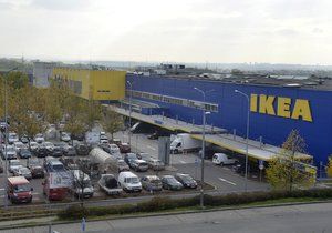 Obchodní dům IKEA na Černém Mostě.