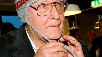 Skrblík Kamprad: Otec IKEA si šatník skládá na bleších trzích