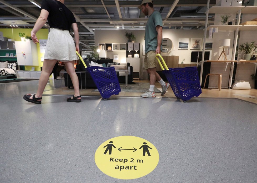 Obchody IKEA v Británii znovu otevřely po týdnech nucené pauzy (2. června 2020)