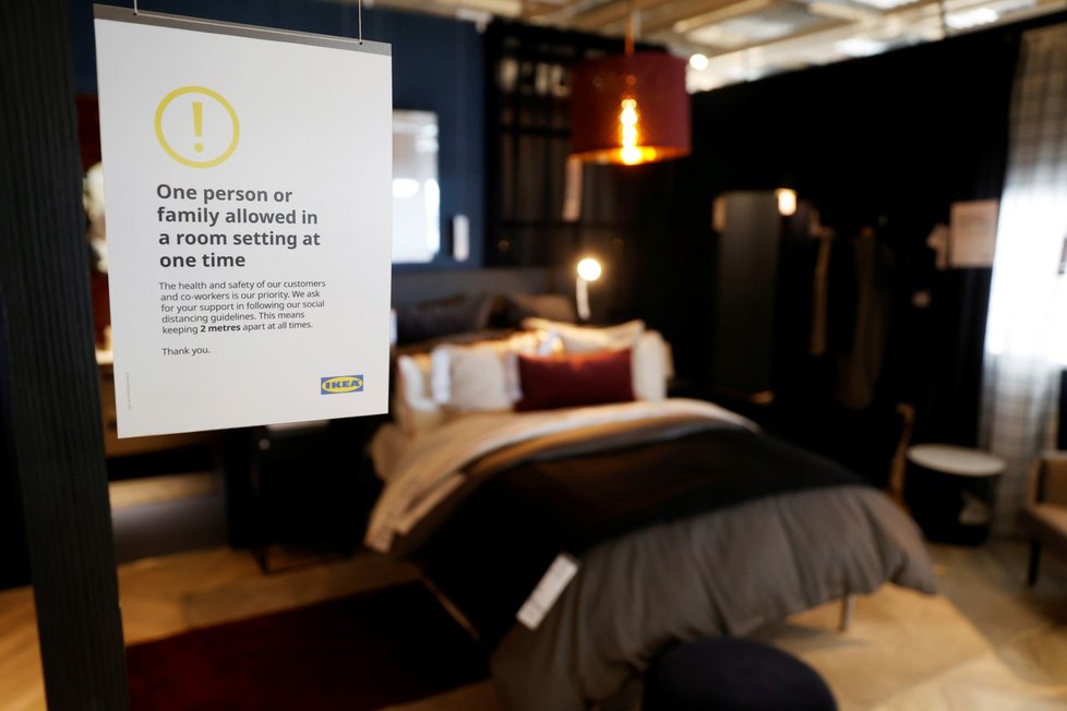 Obchody IKEA se v Británii znovu otevřely po týdnech nucené pauzy (2. června 2020).