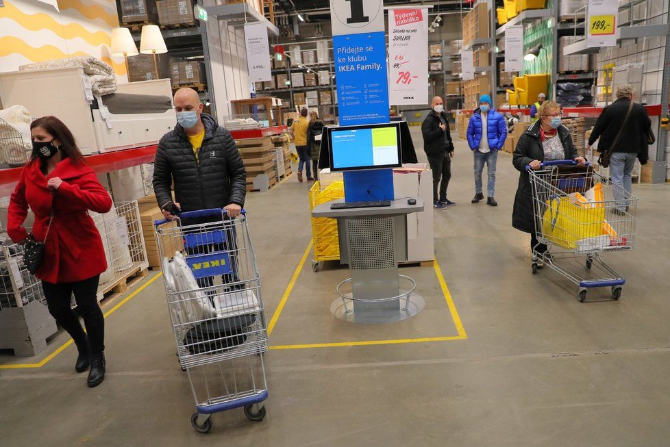 IKEA v Praze na Zličíně po znovuotevření (3. 12. 2020)