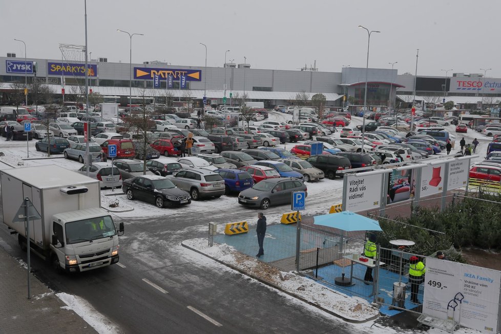 IKEA v Praze na Zličíně po znovuotevření (3. 12. 2020)