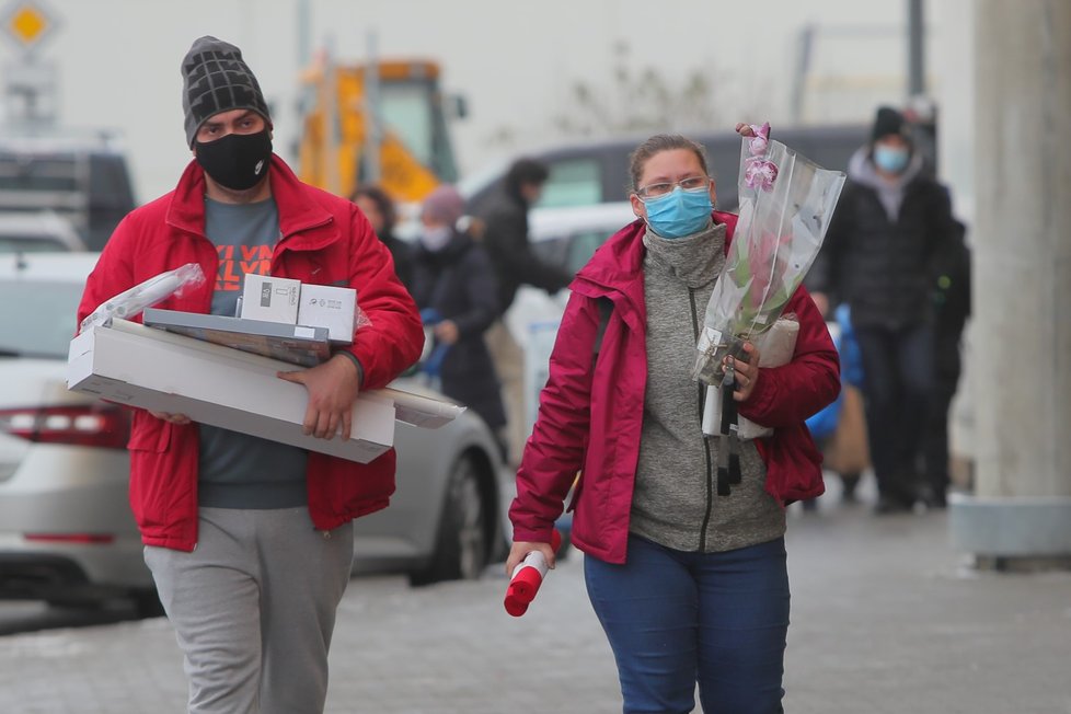 IKEA v Praze na Zličíně po znovuotevření (3. 12. 2020)