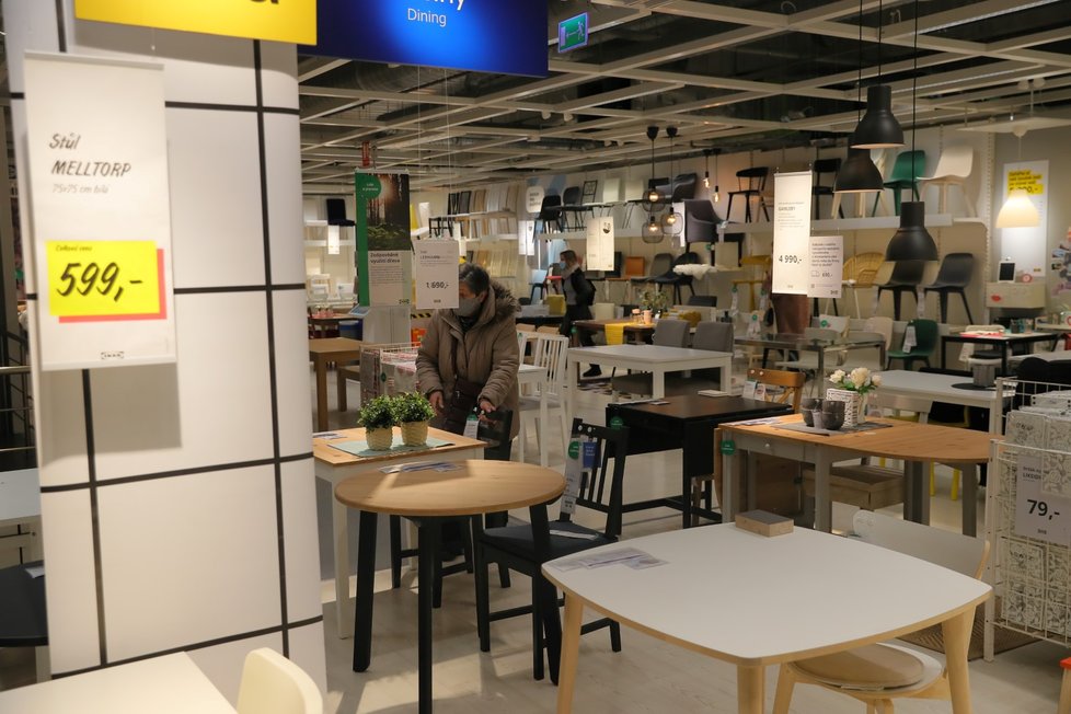 IKEA v Praze na Zličíně po znovuotevření (3. 12. 2020)