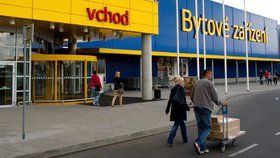 Češi utratí za nábytek v průměru 17 tisíc ročně. Vítězí IKEA, Sconto a Kika