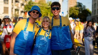 Modrá taška IKEA slaví 30 let. Proslavila ji i role při záchraně obrazu Van Gogha za téměř 150 milionů Modrá taška IKEA slaví 30 let. Proslavila ji i role při záchraně obrazu Van Gogha za téměř 150 milionů