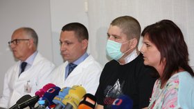 Čtyřiatřicetiletého Lukáše Musila zachránila v IKEM unikátní transplantace jater jiné velikosti a krevní skupiny.