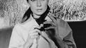 Audrey Hepburn a její Snídaně u Tiffaniho patří k těm nejikoničtějším filmům vůbec. Její cigaretová špička k Audrey i filmu neodmyslitelně patří