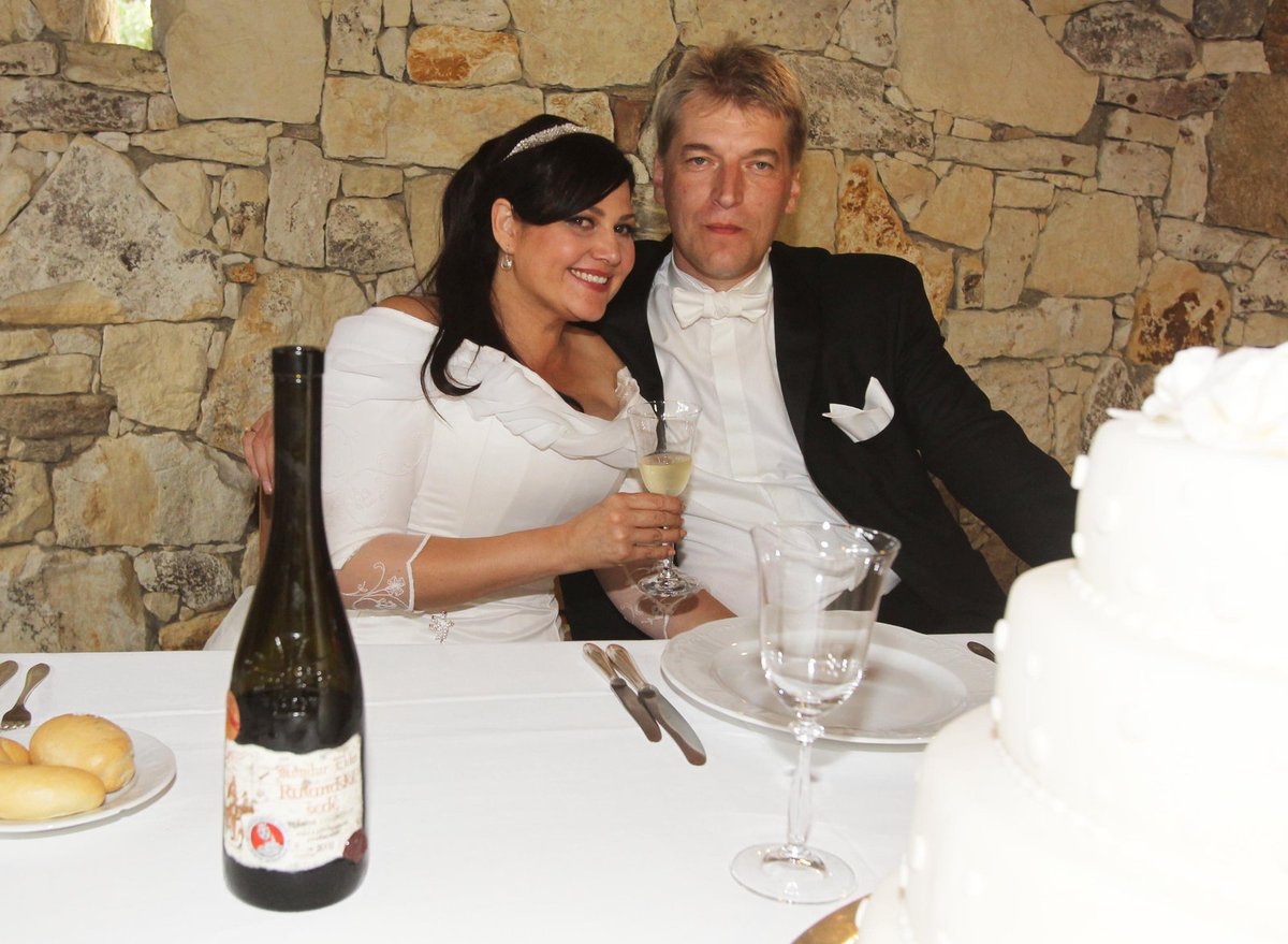 Ilona s Radkem svůj vstup do manželství zapili Templářským vínem