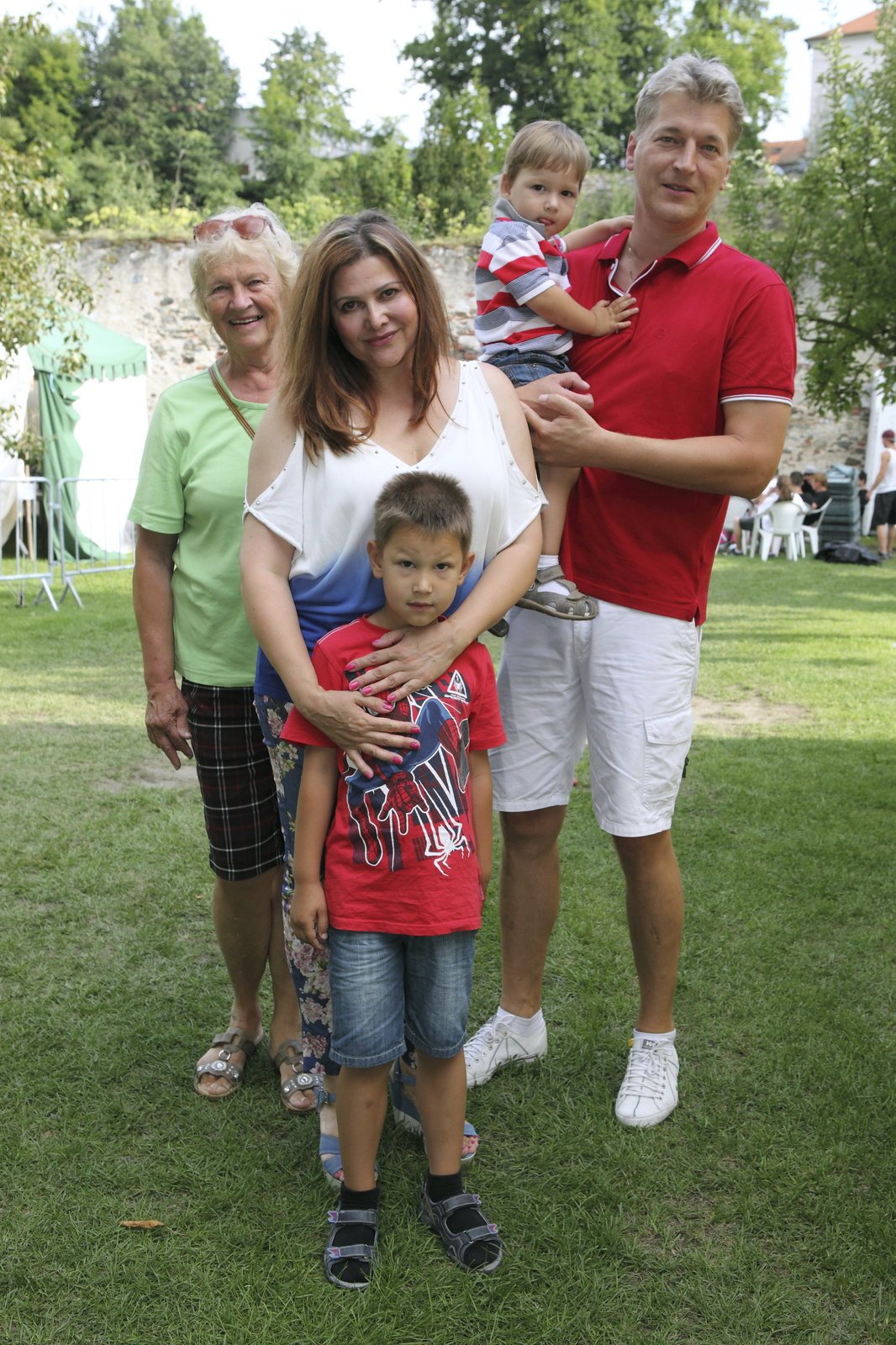 Zpěvačka s manželem a syny Dominikem a Danielem.