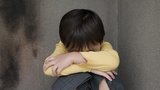 Plačící kluk (7) hledal v nočním Brně mámu: Chlastala s kamarádem v parku!