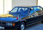 V Česku se vydražila krásná Tatra 613. Už tehdy měla tempomat, klimatizaci i minibar