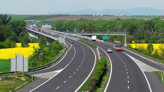 Stát v roce 2022 zahájí stavbu přes 50 km dálnic, mezi nimi i poslední úsek D1