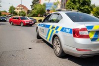 Muž v Plzni prý zaútočil na skupinku dětí a utekl: Kluka (16) napadl a nepříjemně zranil!