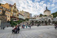 Karlovy Vary skupují podnikatelé z bývalého SSSR. Komu patří nemovitosti?