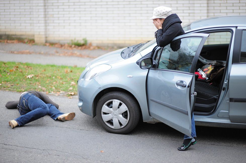 V 90 kilometrové rychlosti stačí tři sekundy na to, aby neřízené auto ujelo 75 metrů, během nichž se může stát dramatická dopravní nehoda.