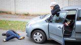 Řidič v Praze srazil chodkyni: Přecházela mimo přechod, Ústavní soud se ho podruhé zastal
