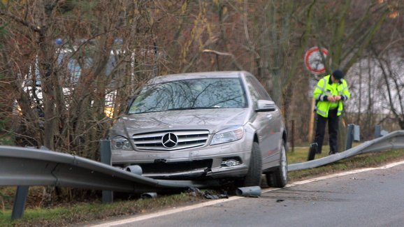 Vývoj povinného ručení 2020-2021: Cena vyskočila až na 3066 Kč!