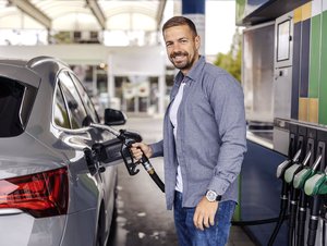 Co Češi opravdu chtějí na čerpacích stanicích: Věrnostní program a káva? Spíš cena a kvalita paliv