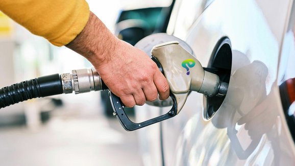 Nafta v Česku za týden zdražila o pět haléřů, cena benzinu stagnovala
