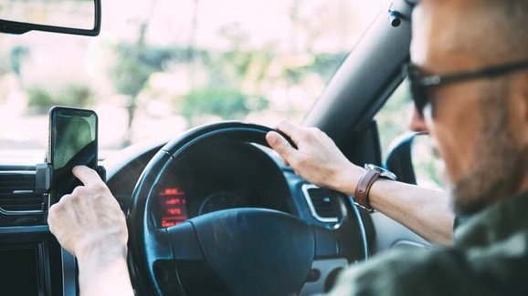 Mobilní aplikace umožní ostatním řidičům natáčet a hlásit vaše přestupky