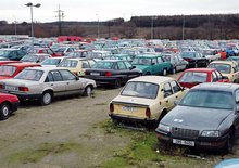 Problémy s převodem auta a zoufalí bývalí majitelé: Už s tím někdo něco udělá?