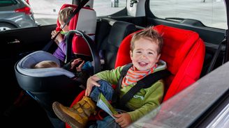 Auta, která pojmou 3 dětské autosedačky vedle sebe: Velký přehled nových i ojetých modelů Auta, která pojmou 3 dětské autosedačky vedle sebe: Velký přehled nových i ojetých modelů