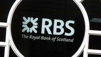 Britská RBS jen za pololetí prodělala dvě miliardy liber