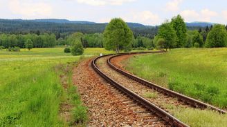 Správa železnic opět nabízí nevyužívané tratě, slevila na řády milionů